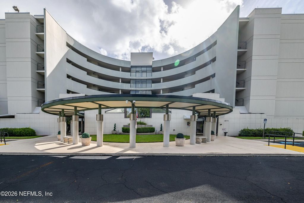 1071 Edgewood Avenue S 302, Jacksonville