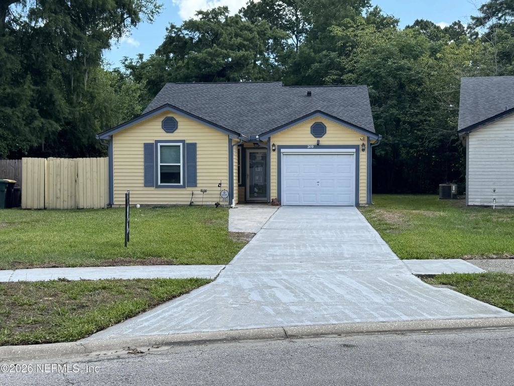 2419 Wattle Tree Road E, Jacksonville