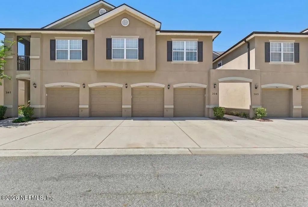 12301 Kernan Forest Boulevard 302, Jacksonville