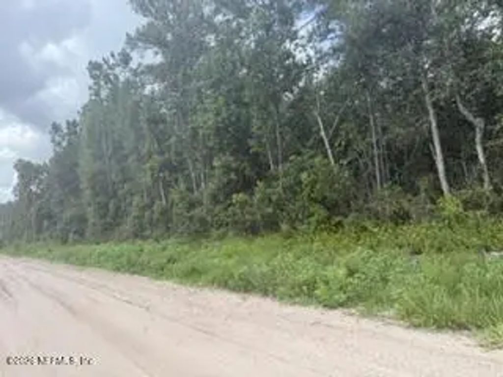 Range Line Road, Middleburg