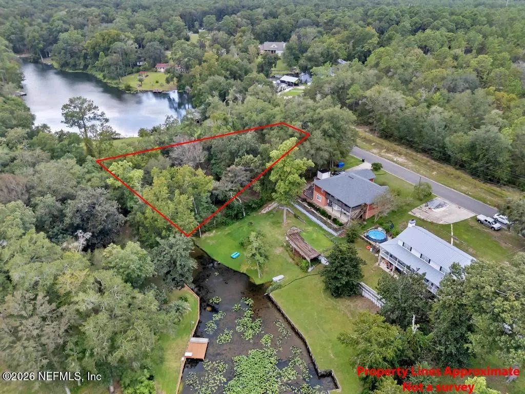 592 Lake Asbury Drive, Green Cove Springs