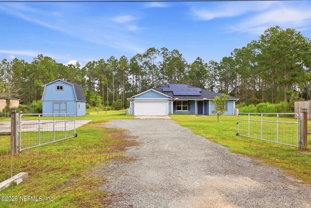 4940 Bamboo Street, Middleburg