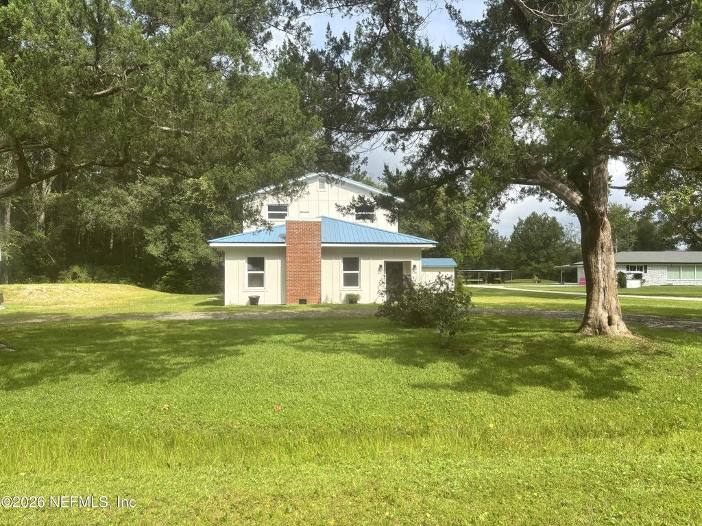 44259 Artesian Boulevard, Callahan