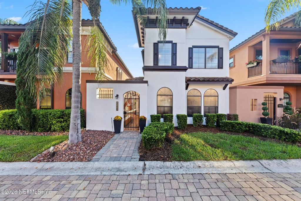 8861 La Terrazza Place, Jacksonville