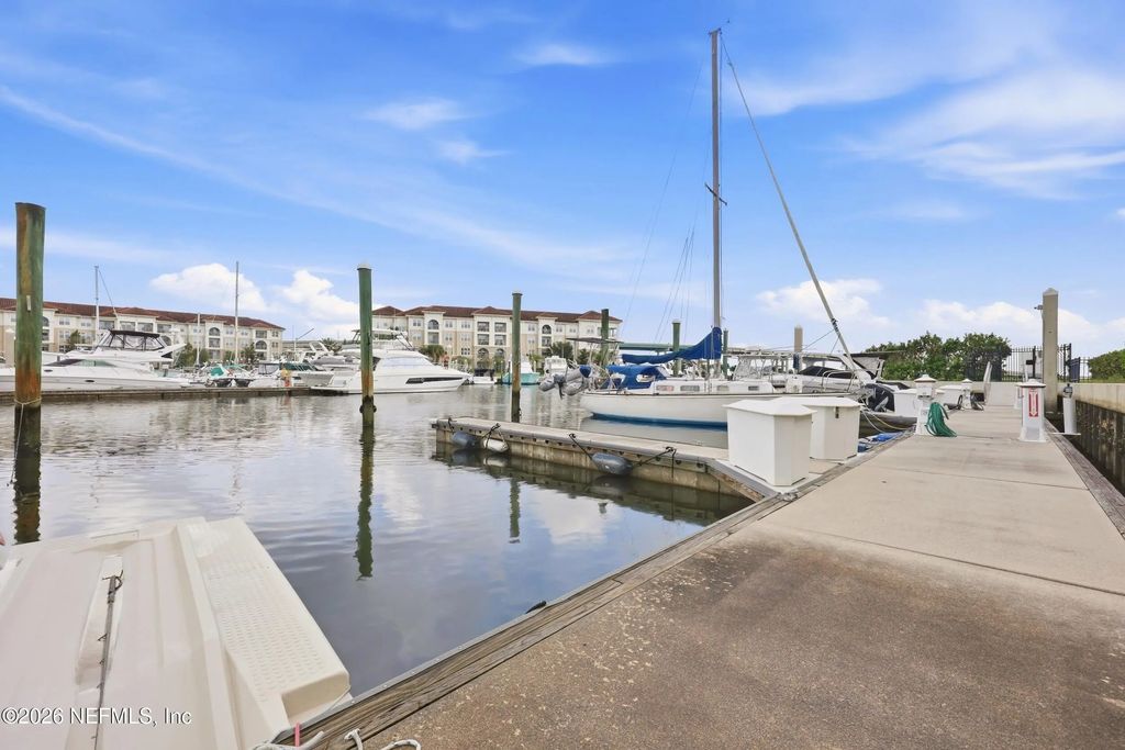 Atlantic Boulevard E25, Jacksonville