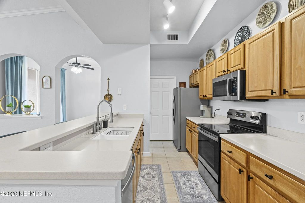 10075 Gate Parkway N 3006, Jacksonville