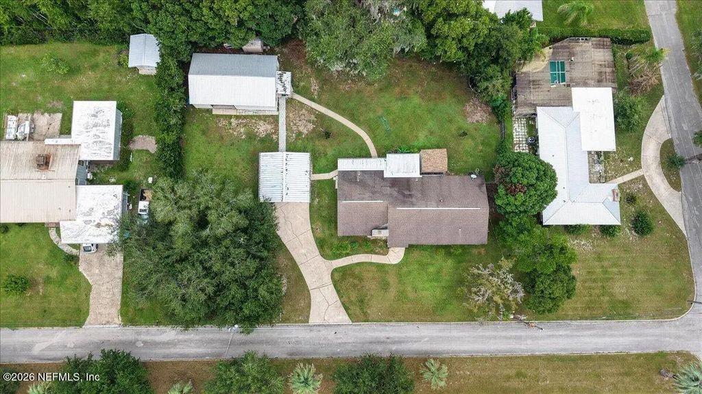 202 Lakeview Avenue, Crescent City
