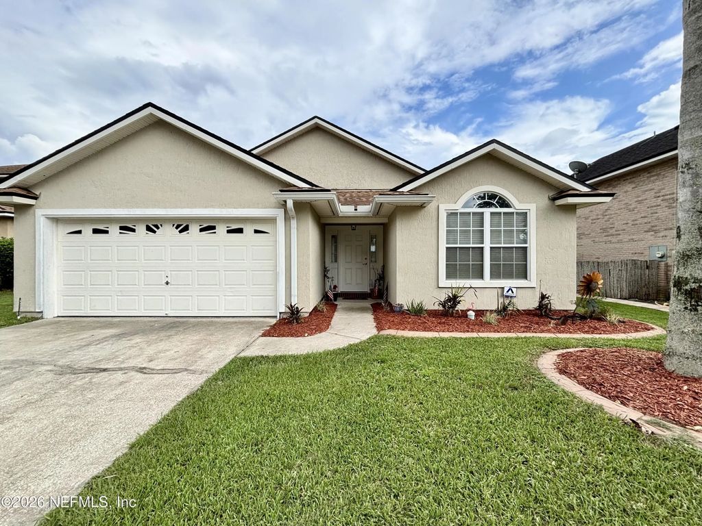 9302 Prosperity Lake Drive, Jacksonville