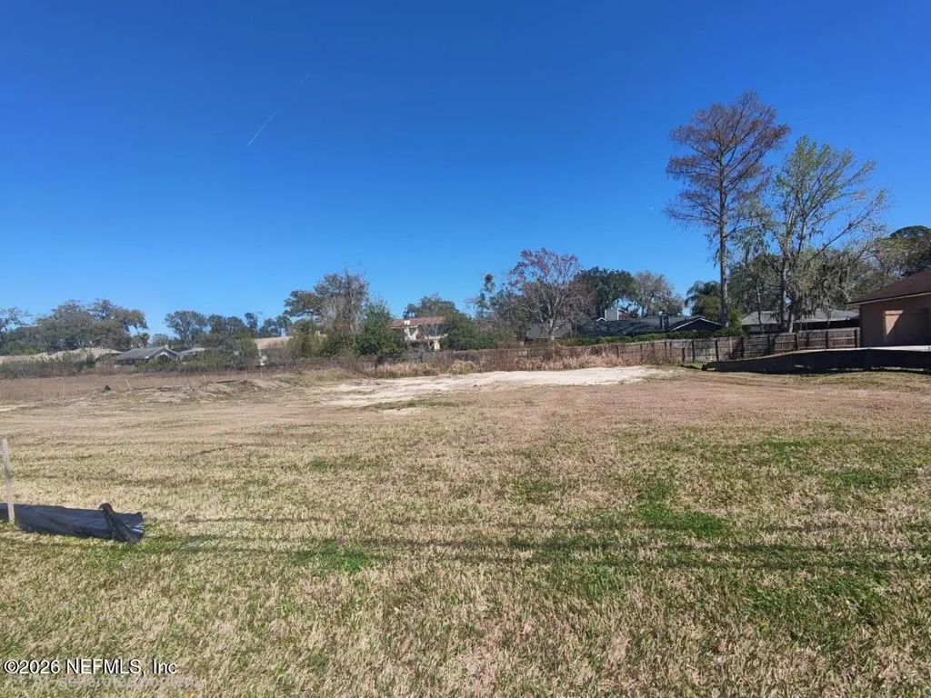 6755 San Jose Boulevard, Jacksonville