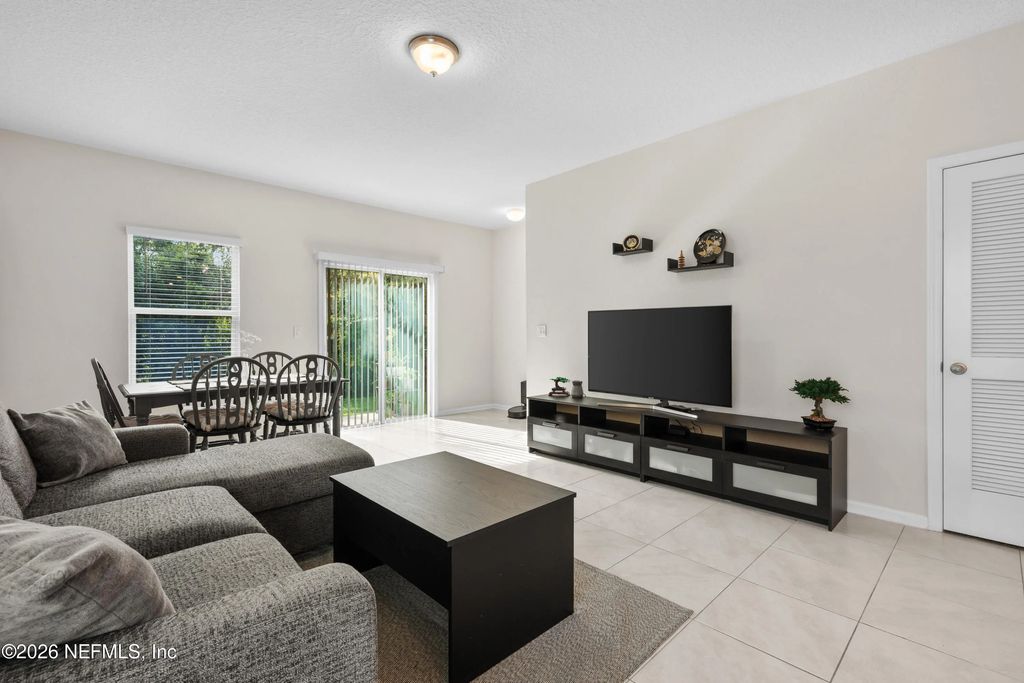 893 Capitol Parkway, Jacksonville