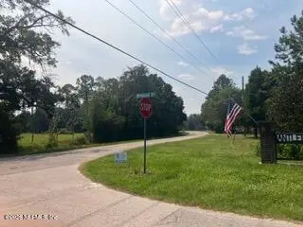 217 County Road, Middleburg