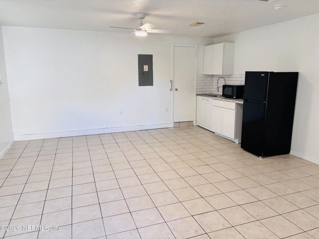 8774 Country Creek Boulevard, Jacksonville