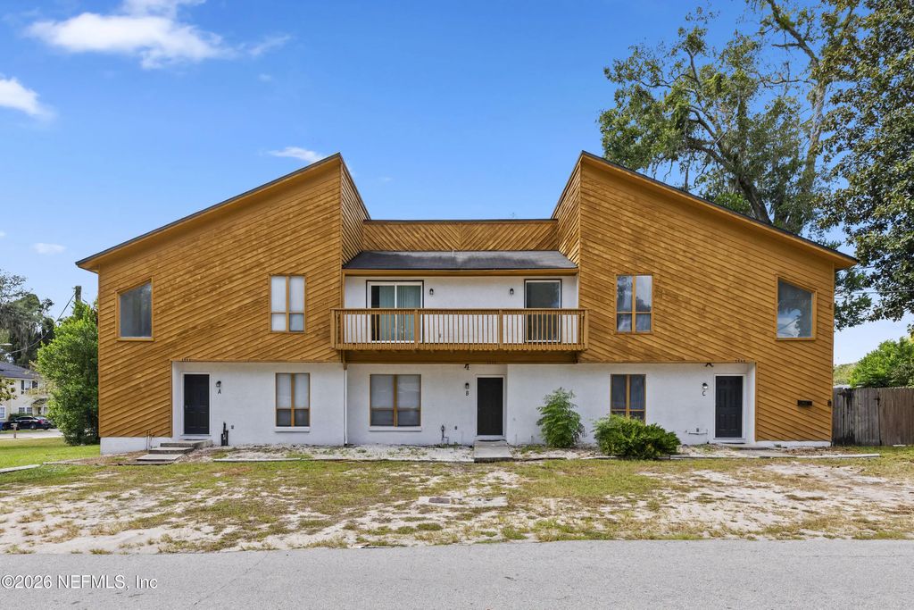 1304 Magnolia Circle E, Jacksonville