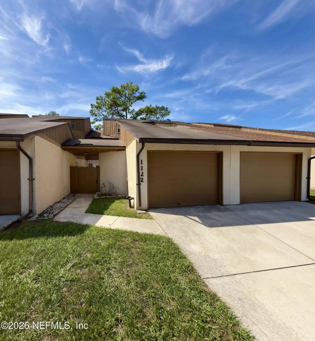 1122 Romaine Circle E, Jacksonville