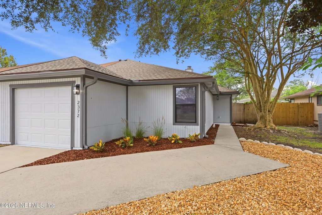 2372 Ironstone Drive E, Jacksonville