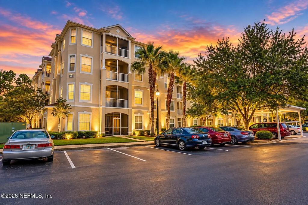 7801 Point Meadows Drive 6302, Jacksonville