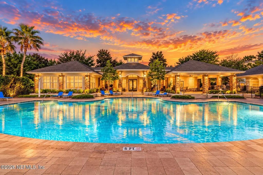 7801 Point Meadows Drive 4210, Jacksonville
