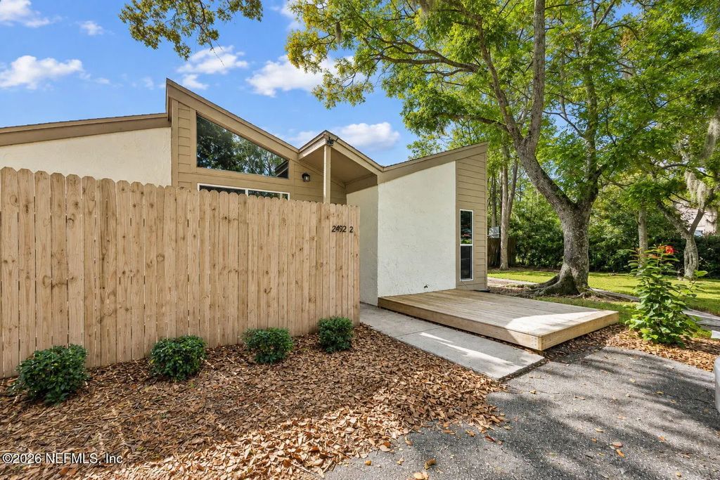 2492 Whispering Woods Boulevard 2, Jacksonville