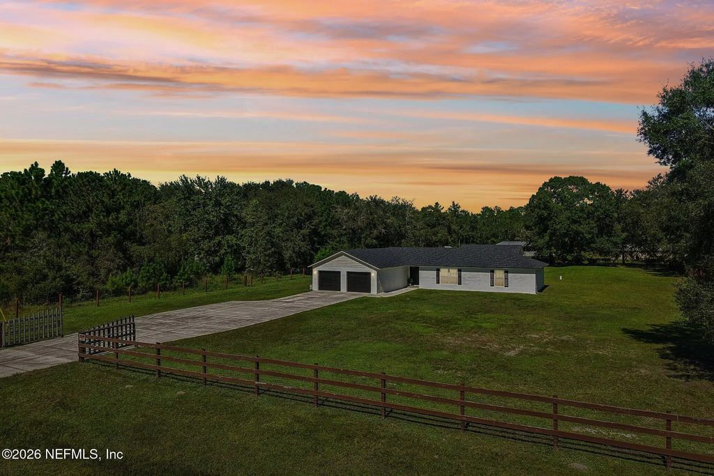 4820 Cattail Street, Middleburg
