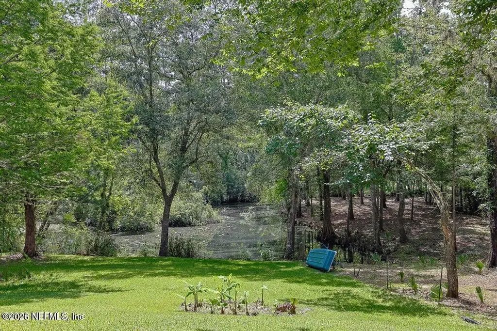 2235 Strawberry Lane, Middleburg