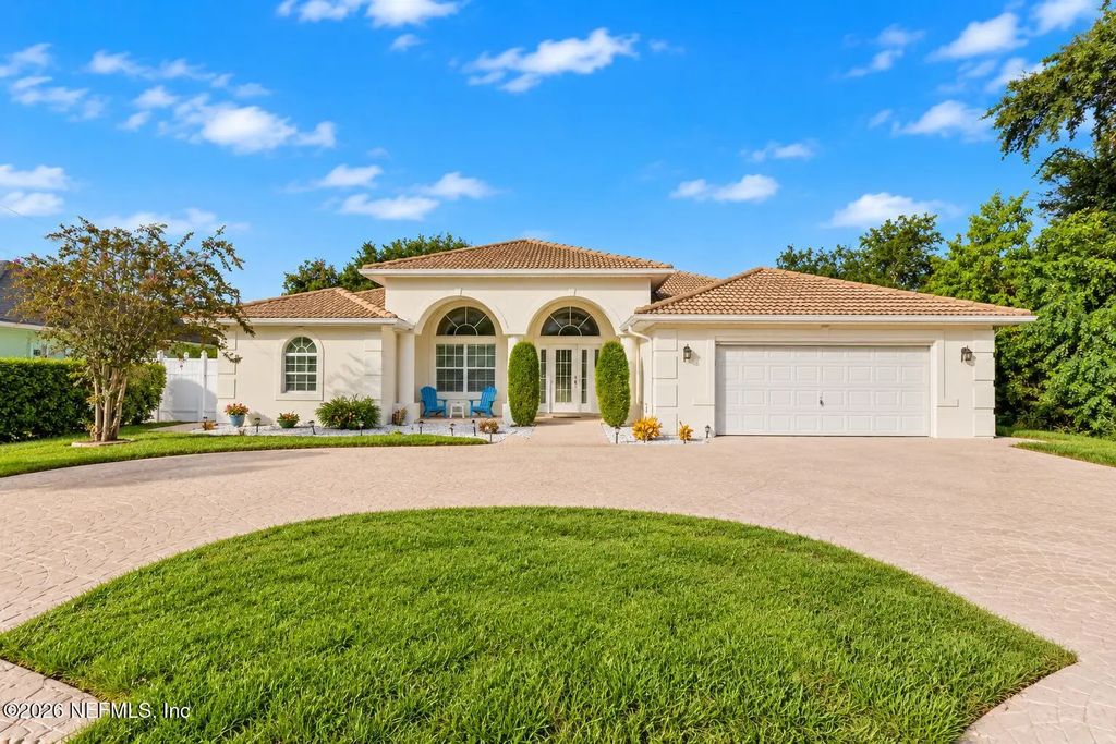 8 Fieldstone Lane, Palm Coast