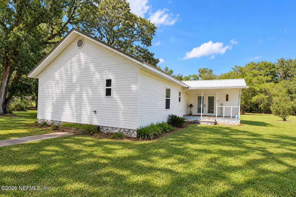 7320 Old Wolf Bay Road, Palatka