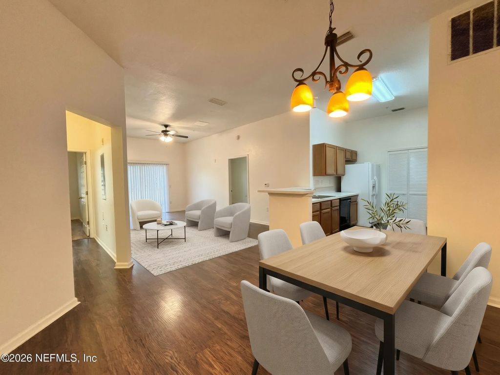 6106 Maggies Circle 104, Jacksonville