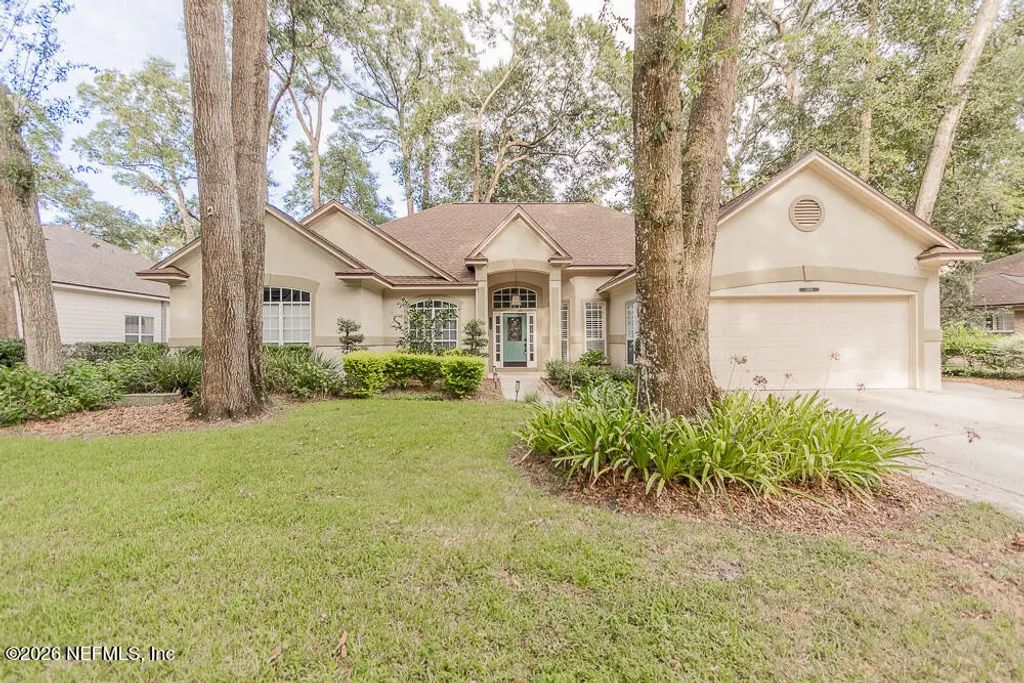 11889 W Clearwater Oaks Drive, Jacksonville