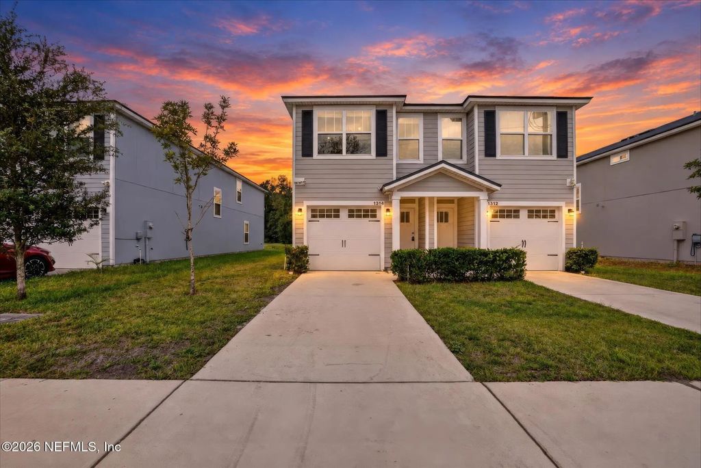 1314 Ellis Road S, Jacksonville