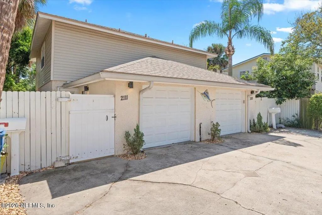 2111-2113 3rd Street, Neptune Beach