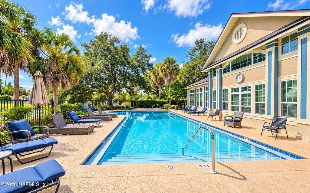 13700 Richmond Park Drive N 1206, Jacksonville
