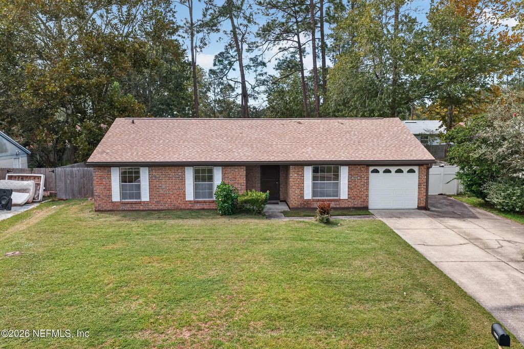 1688 Susan Drive, Middleburg