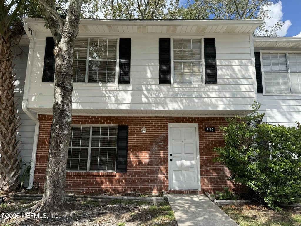 203 Kettering Court, Orange Park