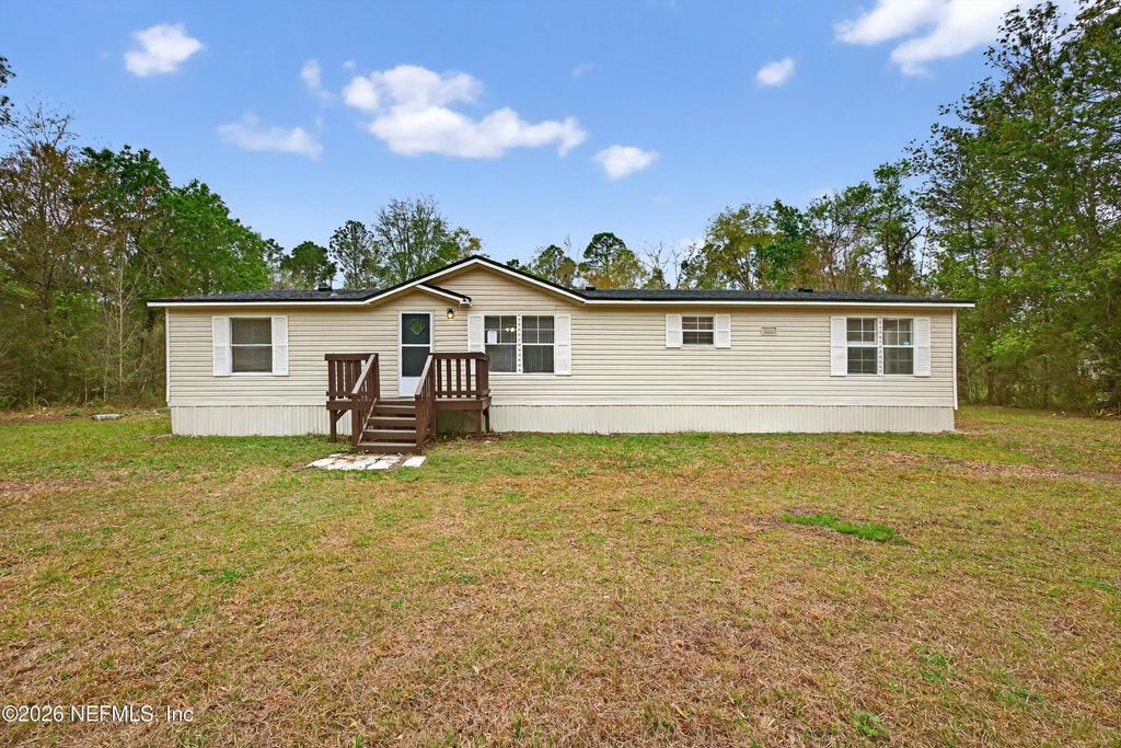 2210 Hibiscus Avenue, Middleburg