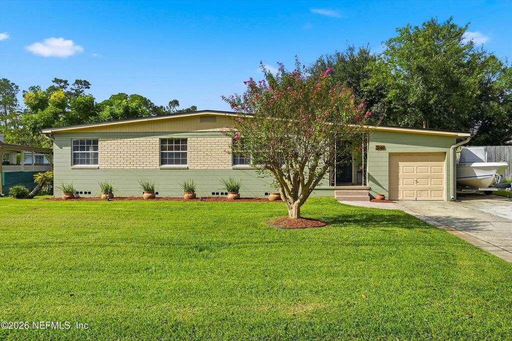 2044 West Road, Jacksonville