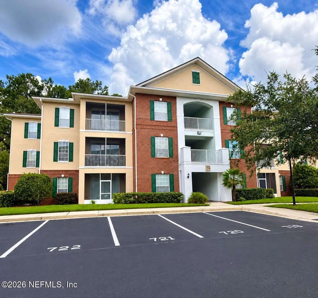 785 Oakleaf Plantation Parkway 1932, Orange Park