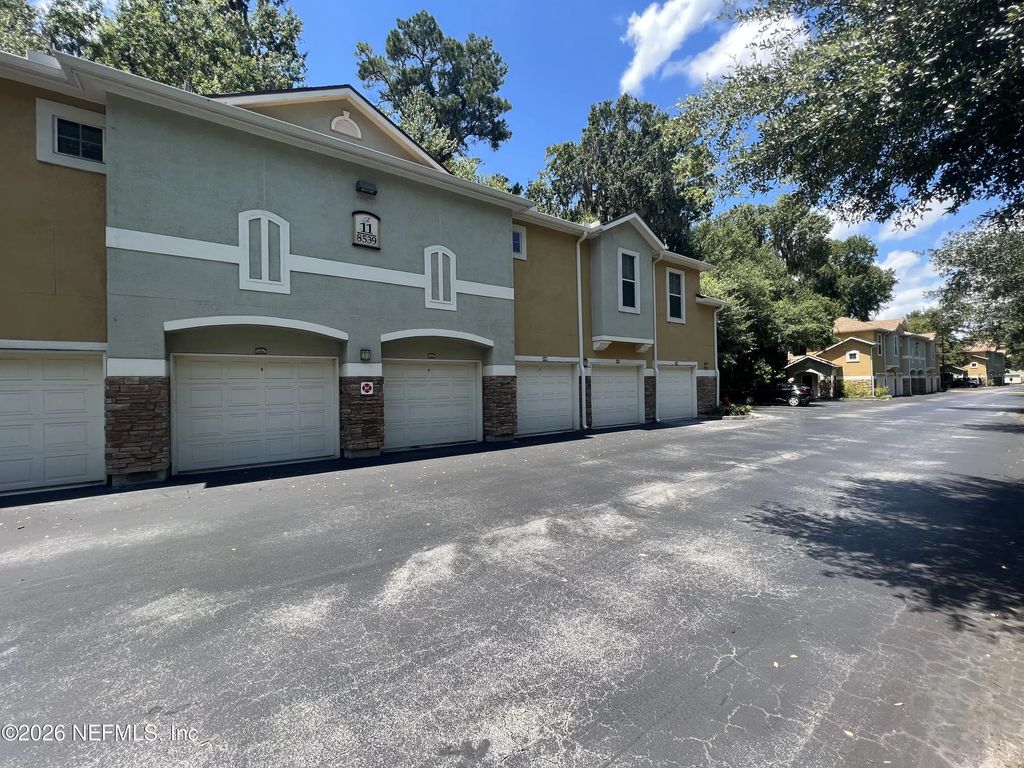 8539 Gate Parkway W 1122, Jacksonville