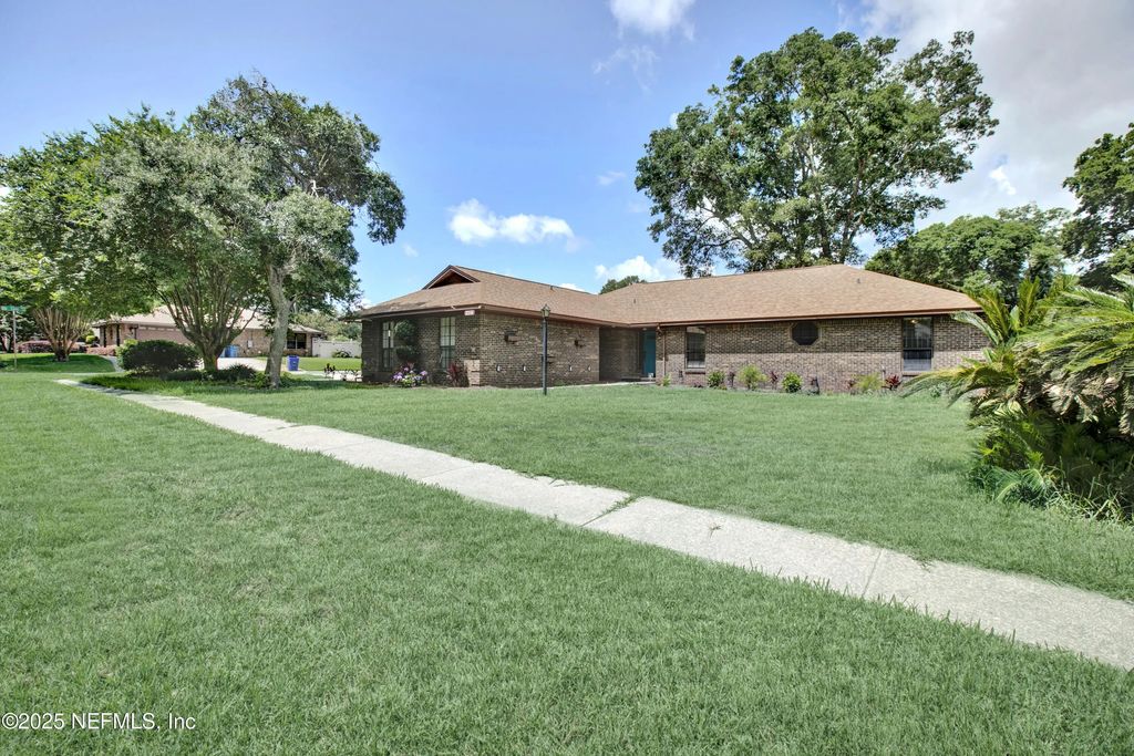 2210 Broad Water Drive, Jacksonville