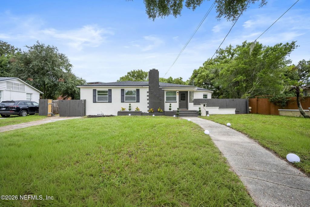 2290 Larchmont Road, Jacksonville