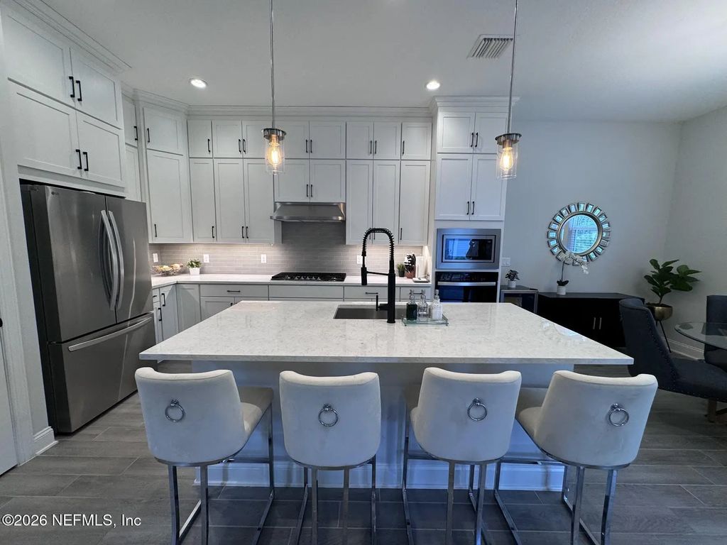 128 Zephyr Drive, St. Johns