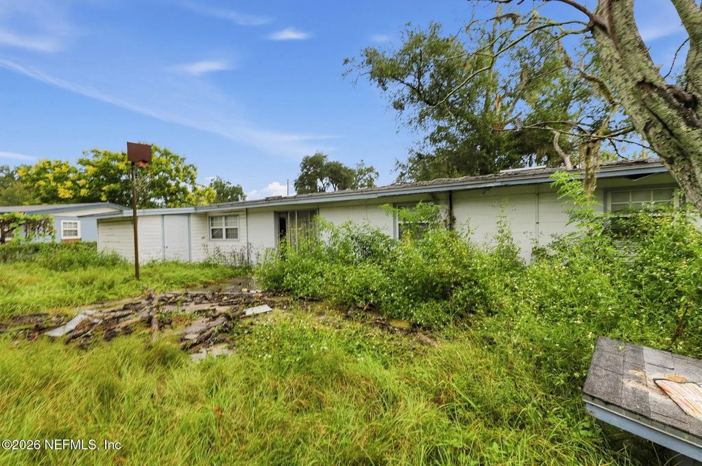7521 Pinnacle Drive, Jacksonville