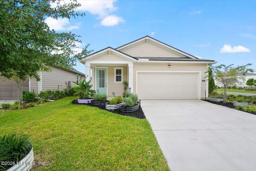 71 Spruce Hill Point, St. Johns