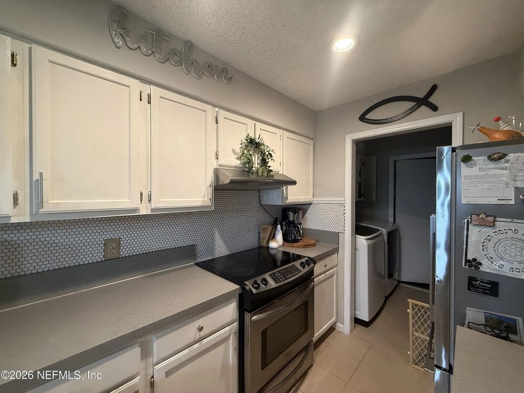 5026 Knightsbridge Circle N, Jacksonville