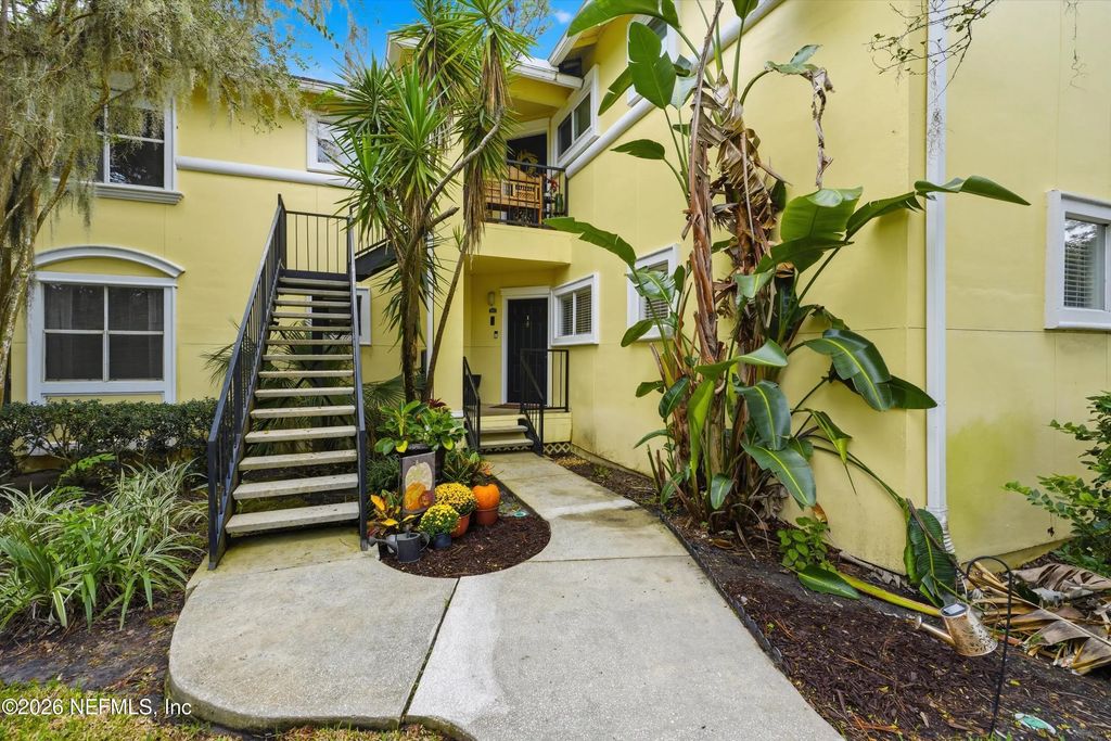1800 The Greens Way 1811, Jacksonville Beach