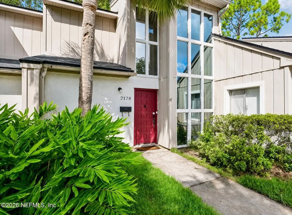 7178 Cypress Cove Road 25, Jacksonville