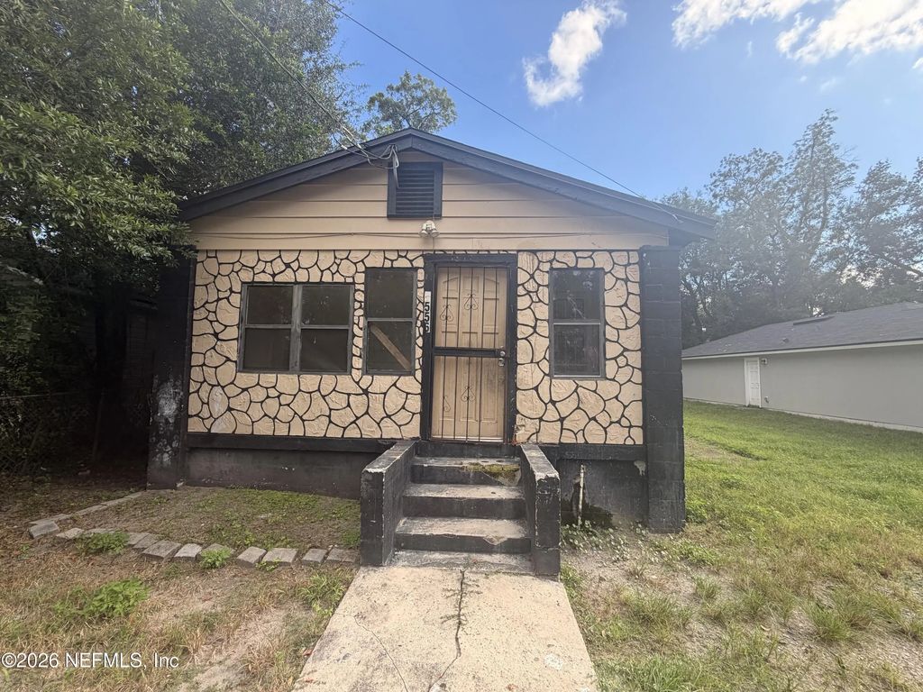 1556 W 32nd Street, Jacksonville