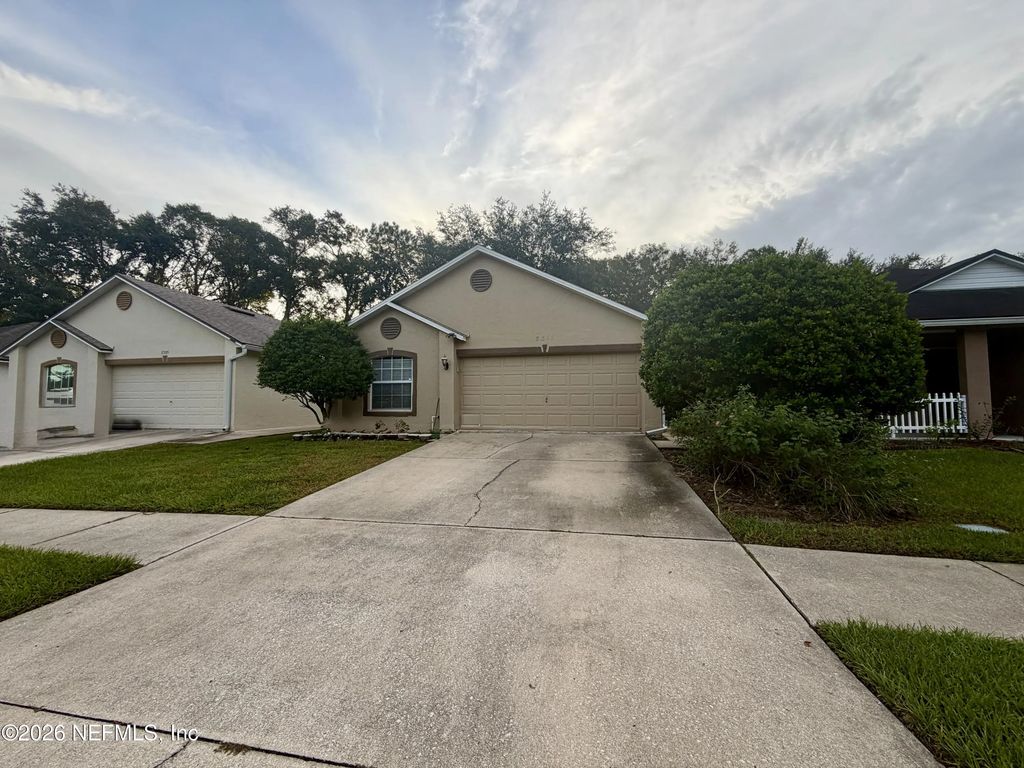 8311 Oak Crossing Drive W, Jacksonville