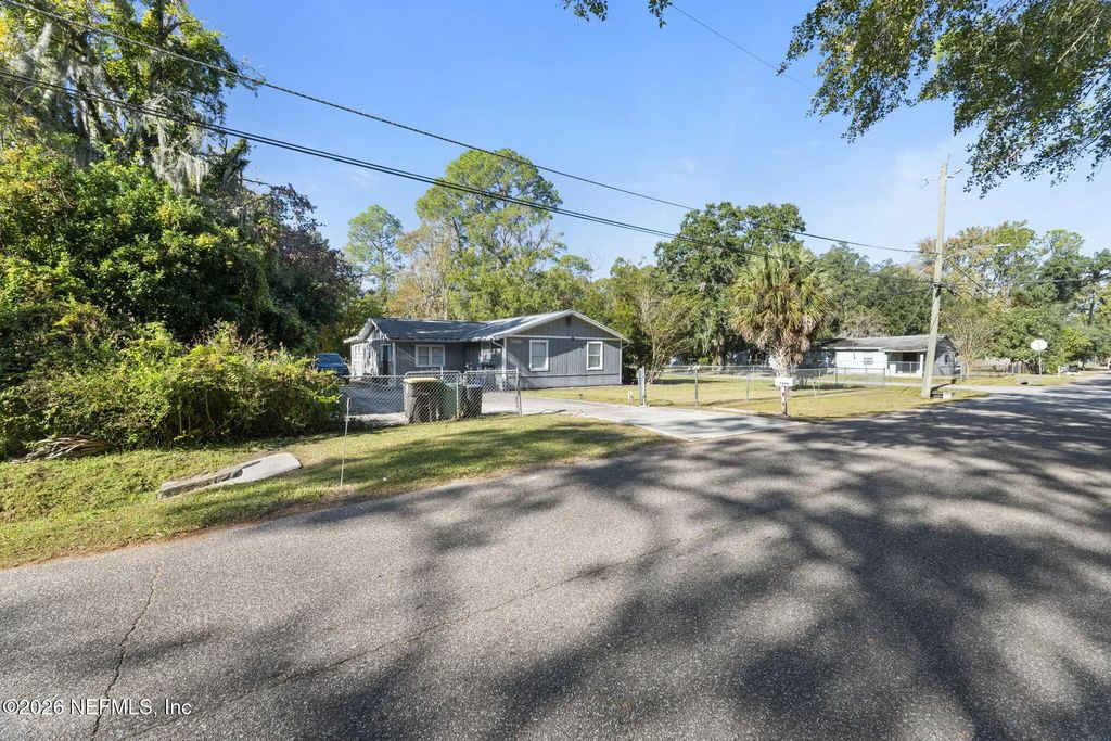 7988 Waxwing Avenue, Jacksonville