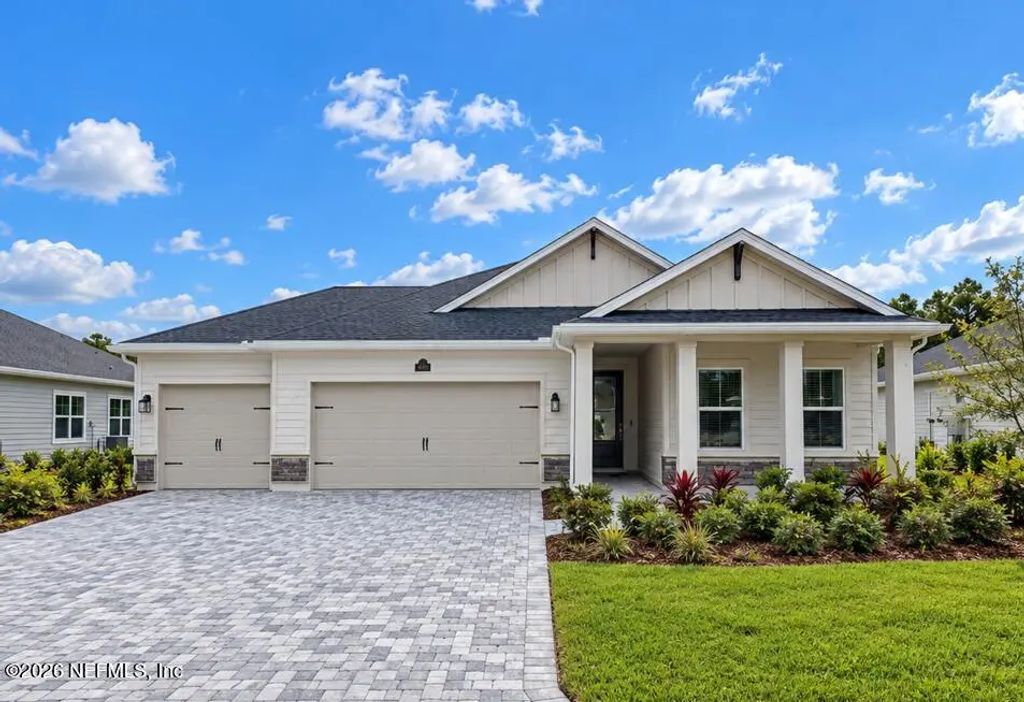302 Murphys Drive, St. Johns