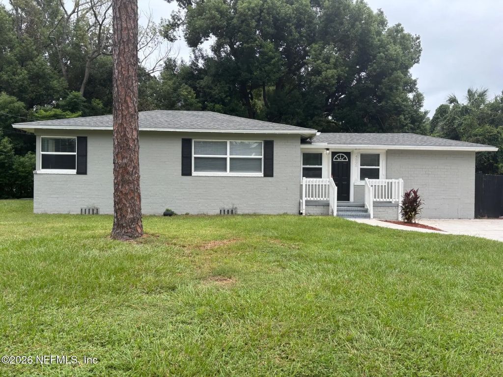 4595 Colonial Avenue, Jacksonville